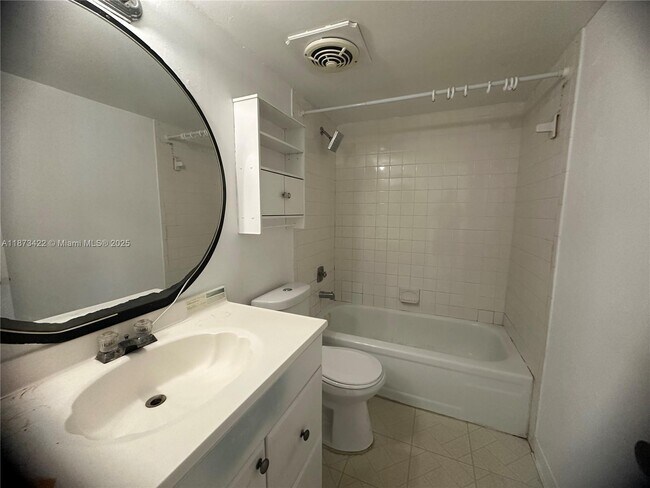Building Photo - 6675 W 26th Ct