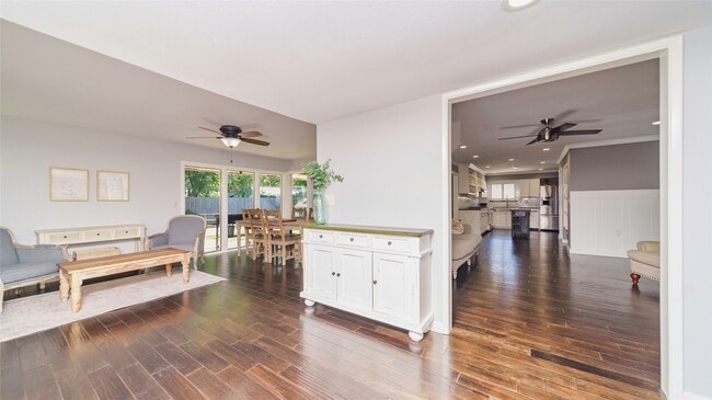 Building Photo - 1506 Wavecrest Ln