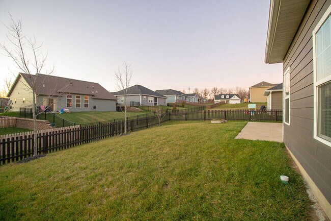Building Photo - 7407 Pemberton Dr
