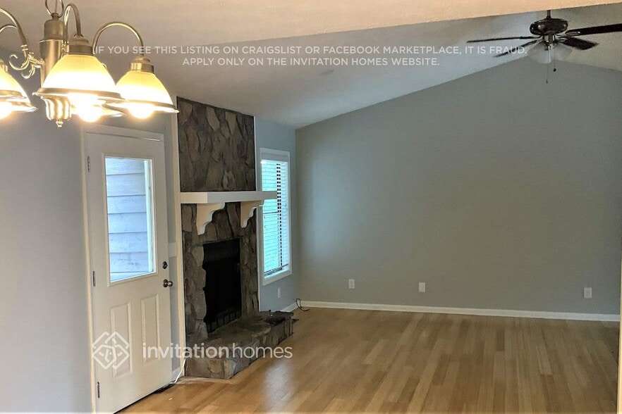 Building Photo - 2417 Broward Dr