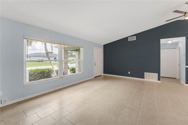 Building Photo - 332 Iowa Woods Cir W