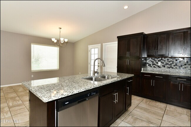 Building Photo - 14901 Tierra Isaiah Ave