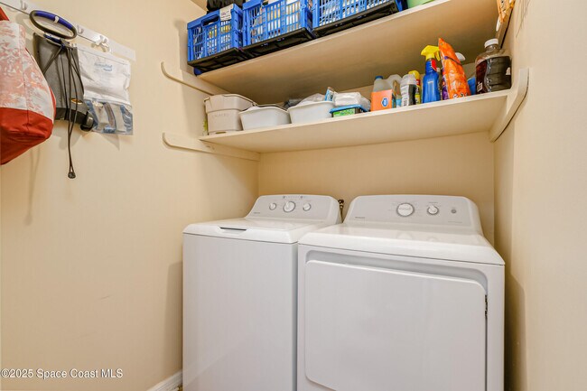 Building Photo - 190 Escambia Ln