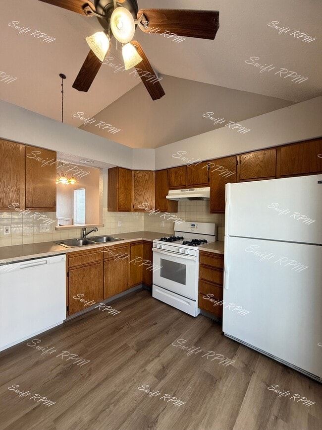 Building Photo - 8955 Hauser St