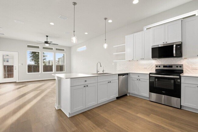 Building Photo - 2209 Grenache Dr