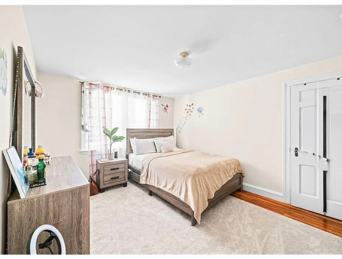 Building Photo - 22 RARITAN Ave