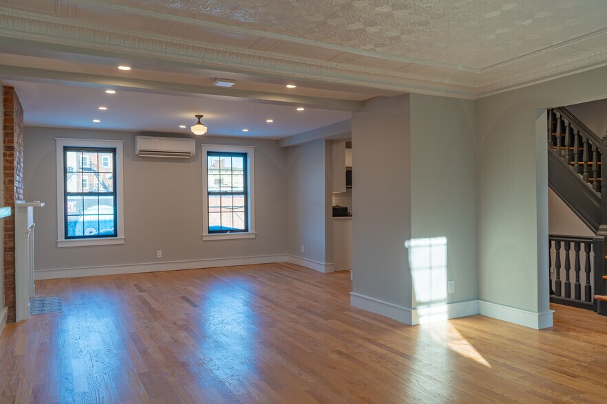 Building Photo - 85 Cannon St