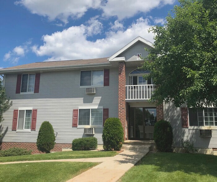 Brookside North Apartments 1760 Robin Ave Oshkosh WI 54902 Apartment Finder