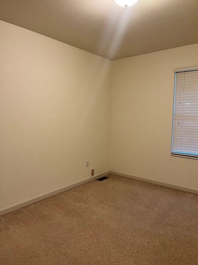Building Photo - 55 Monterey Cypress Dr