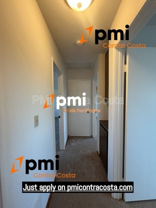 Building Photo - 2850 St Denis Dr