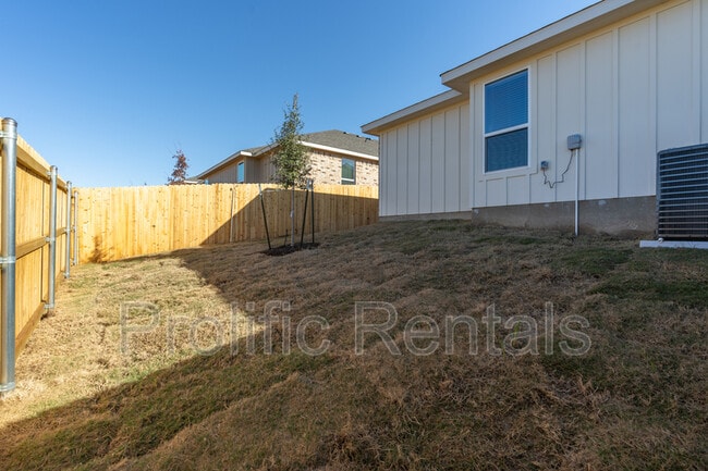Building Photo - 5003 Rose Gdn Lp