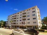 Building Photo - 1575 Euclid Ave
