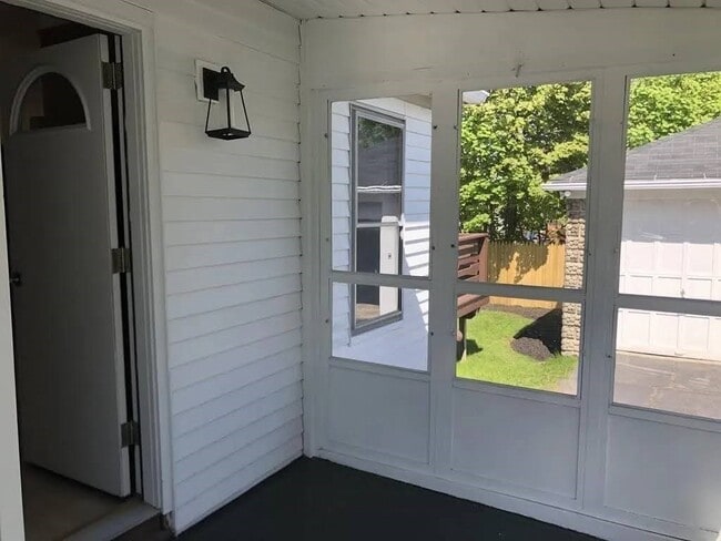 Building Photo - 83 Coburn Ave