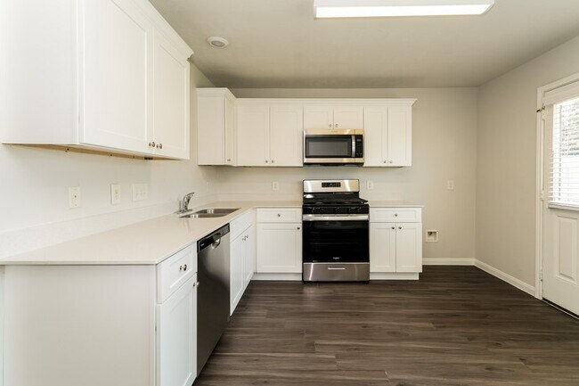 Building Photo - 5619 Amelia Plantation Dr
