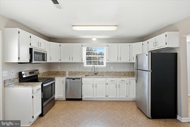 Building Photo - 37127 Butts Ln