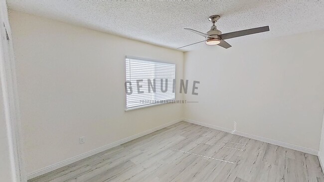 Building Photo - Updated 4Bd 2Ba Home in Tustin