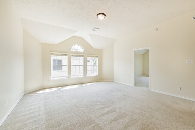 Building Photo - 11918 Mariposa Canyon Dr