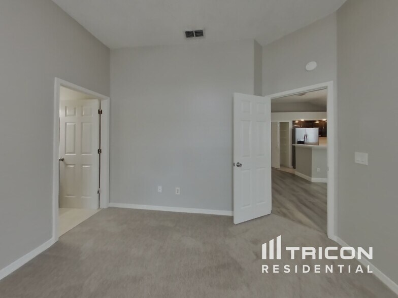 Building Photo - 7727 Mystic Point Ct W
