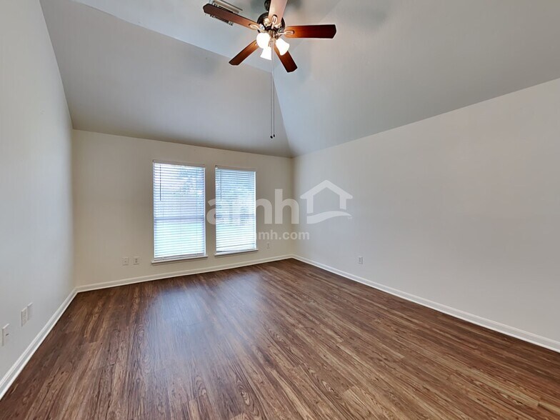 Building Photo - 3915 Ridge Canyon Rd