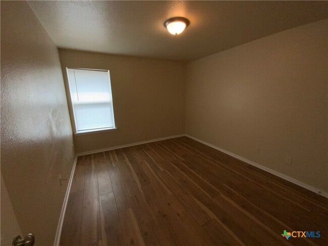 Building Photo - 1001 Leah Dr