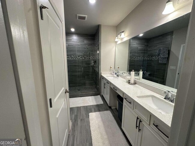 Building Photo - 1508 Slopeside Loop SE