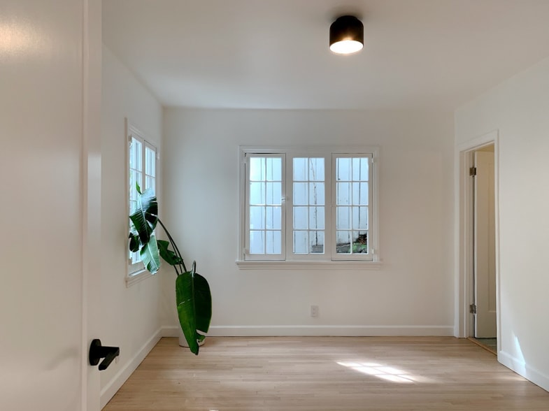 Building Photo - 6251 Holly Mont Dr