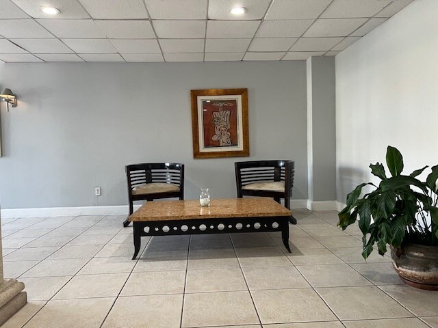 Building Photo - 2016 Bay Dr