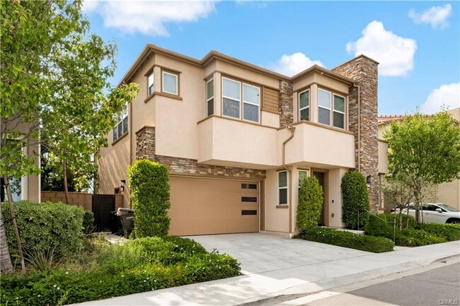 Building Photo - 545 Serrano Summit Dr