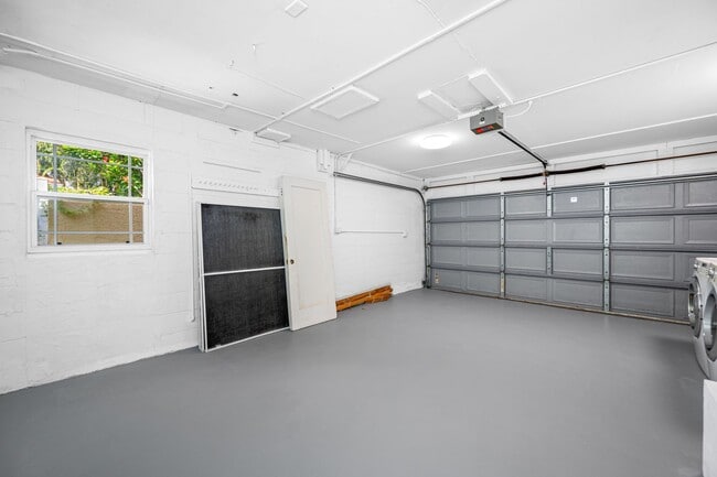 Building Photo - Historic Granada Terrace Home in St. Pete!!