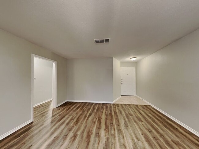 Building Photo - 4108 Selene Dr