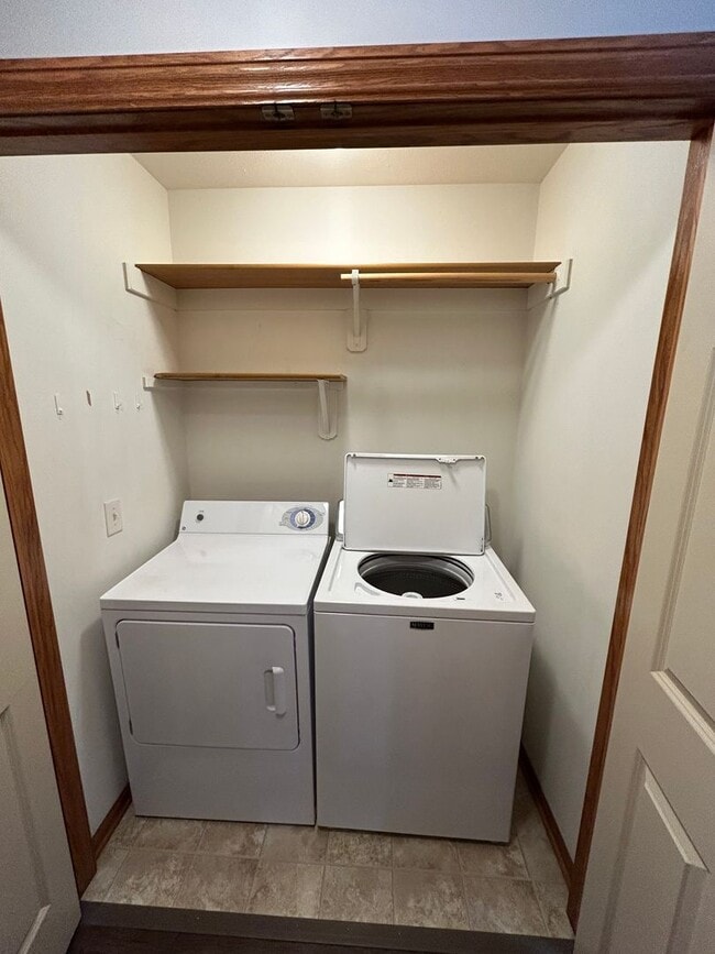 Building Photo - 7354 Mercy Ln