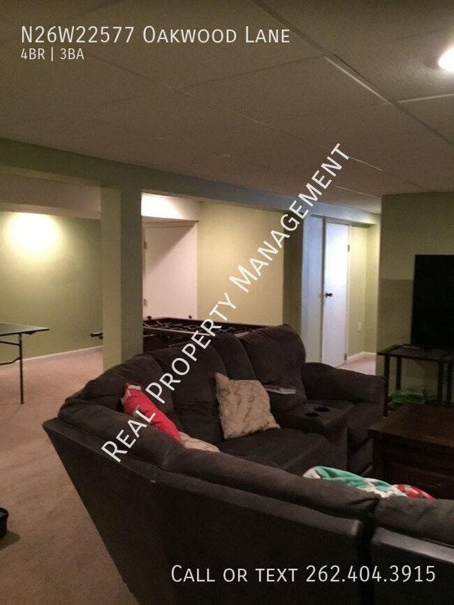 Building Photo - N26W22577 Oakwood Ln