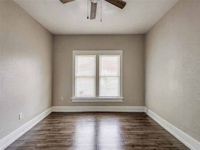 Building Photo - 8318 Lawler St