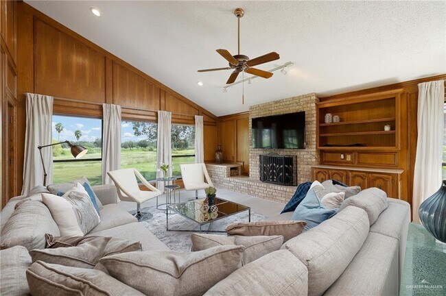 Building Photo - 812 Rio Grande Dr