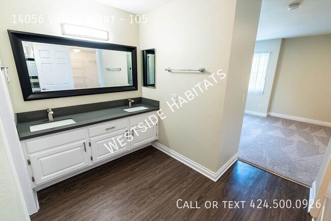 Building Photo - 14056 Valleyheart-105