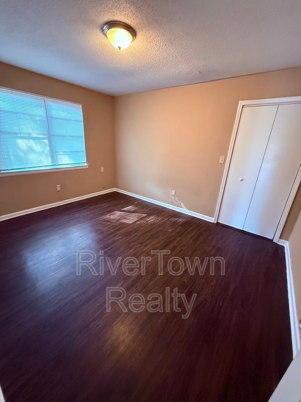 Building Photo - 677 N Holmes St