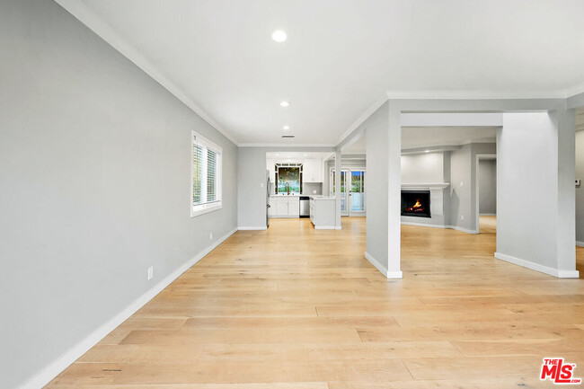Building Photo - 11423 Sunshine Terrace