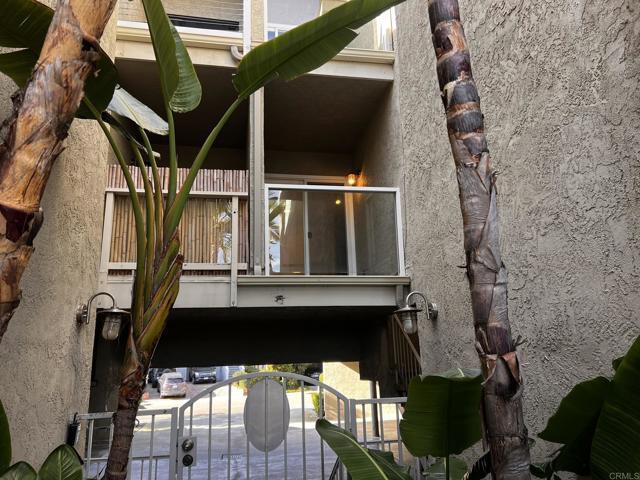 Building Photo - 4587 Cove Dr