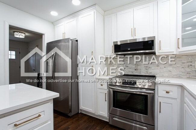 Building Photo - 2795 Pendant Pl