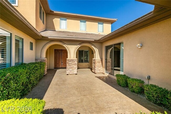 Building Photo - Elegant Anthem Country Club Residence with Spa, Balcony & 3-Car Garage