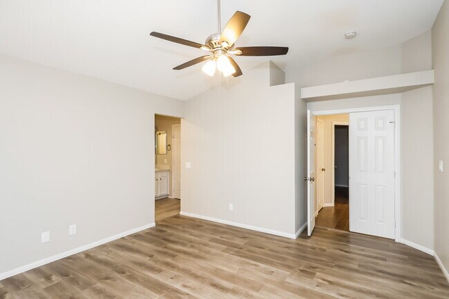 Building Photo - 425 Raindance Dr