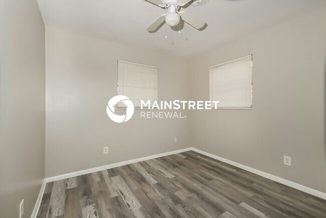 Building Photo - 2 Bedroom Pet-Friendly Home in North Palm ...