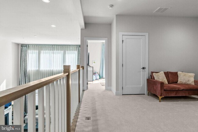 Building Photo - 15 Mill Creek Dr