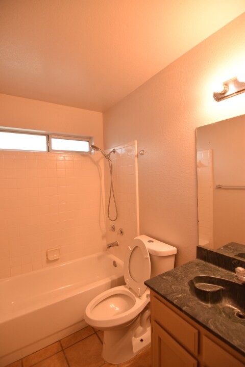 Building Photo - 4402 Water Oak Dr