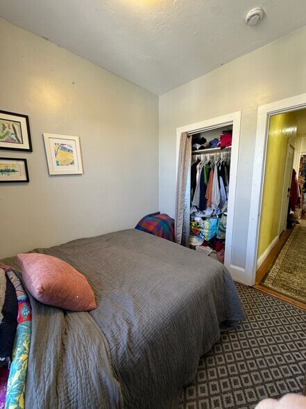 Building Photo - 108 Hyde Park Ave