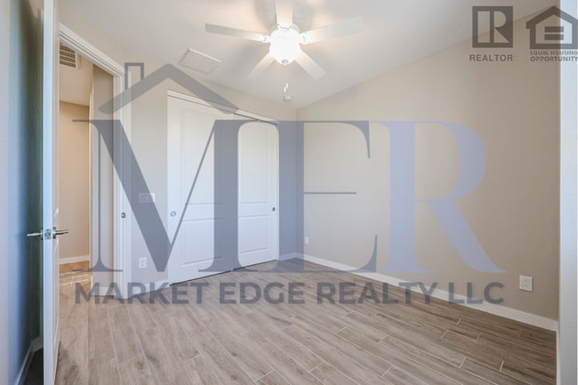 Building Photo - 3bed/2bath Home in North Scottsdale! $199 ...