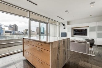 Building Photo - 2430 Victory Park Ln