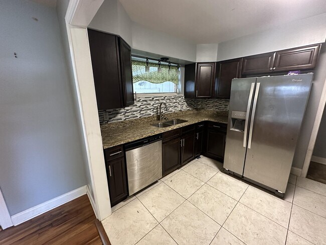 Building Photo - 119 Judith Dr