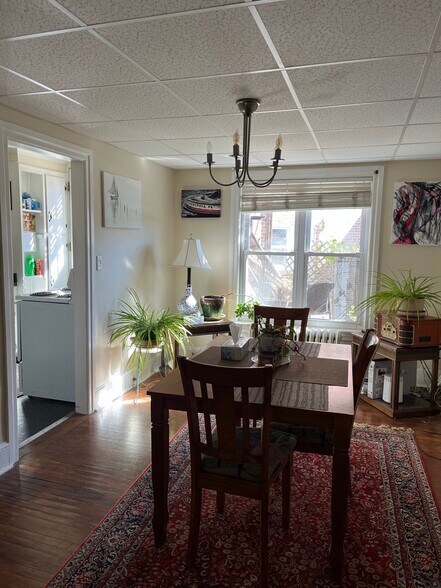 Building Photo - 1 S Chester Rd