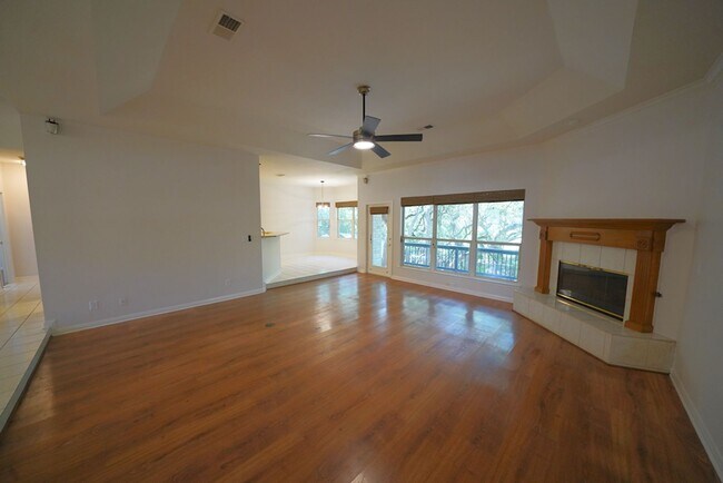 Building Photo - Beautifully Updated Home in Olympia Hills ...